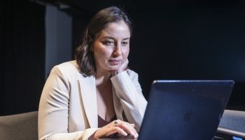 bengisu avci aanin yilin kareleri oylamasina katildi OaDcF9HZ