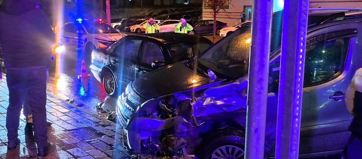 erzurumda kirmizi isik ihlali zincirleme kazaya yol acti 2 ZeBf5TE8