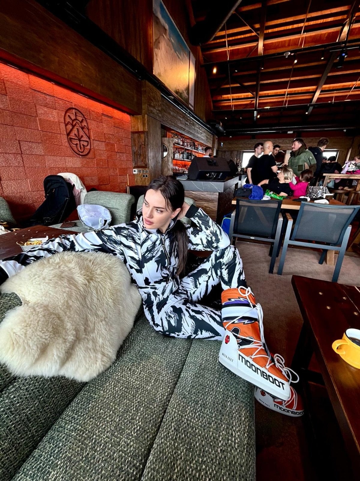 fahriye evcen kis tatilinde yeni kareler paylasti 0 AcsNdnmd