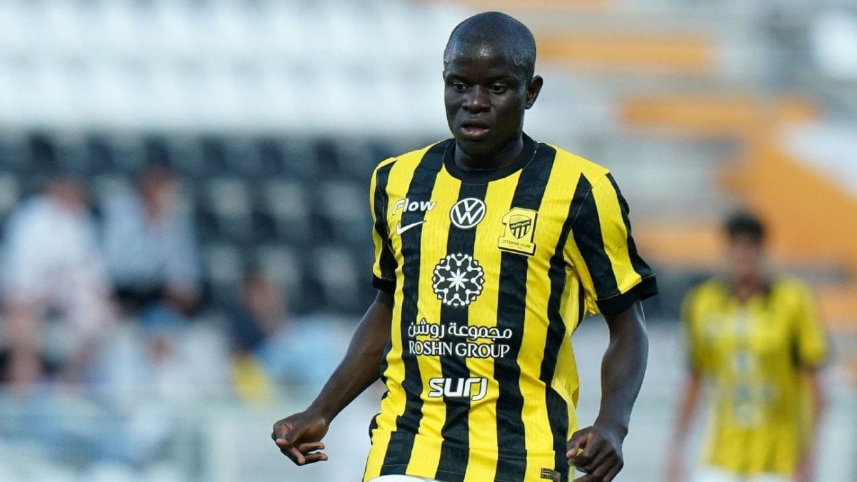 fenerbahcenin yeni transferi ngolo kanteyi yakindan inceledik 0 mEBduY8J