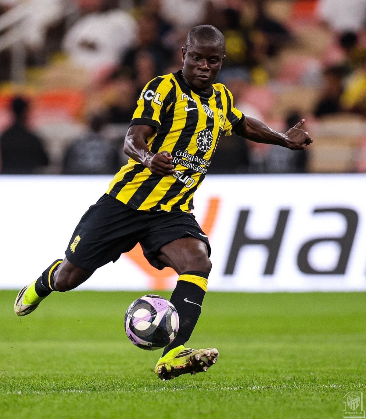 fenerbahcenin yeni transferi ngolo kanteyi yakindan inceledik 2 JH1MOkfW