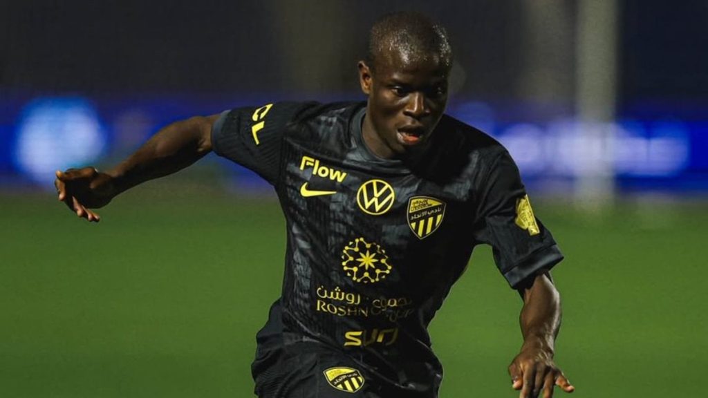 fenerbahcenin yeni transferi ngolo kanteyi yakindan inceledik sCw7Snj4