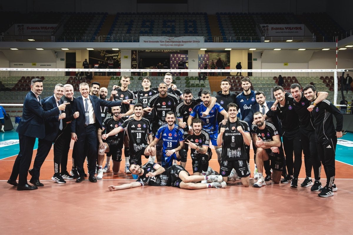 halkbank bursa buyuksehir belediyespor karsisinda galip geldi 1 AcuNfPLT