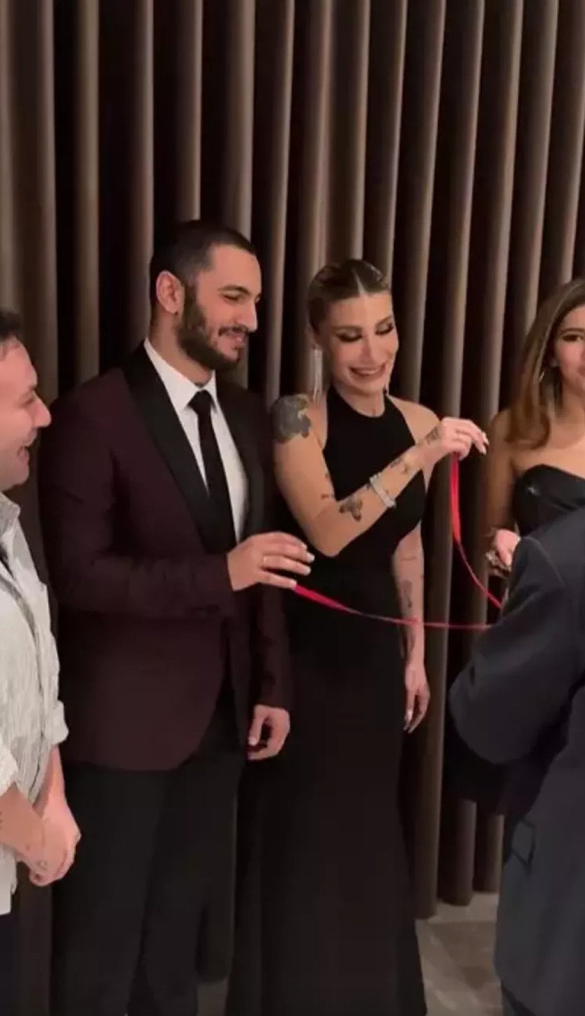 irem derici ve melih kunukcu nisanlandi 1 3dYs1XW9