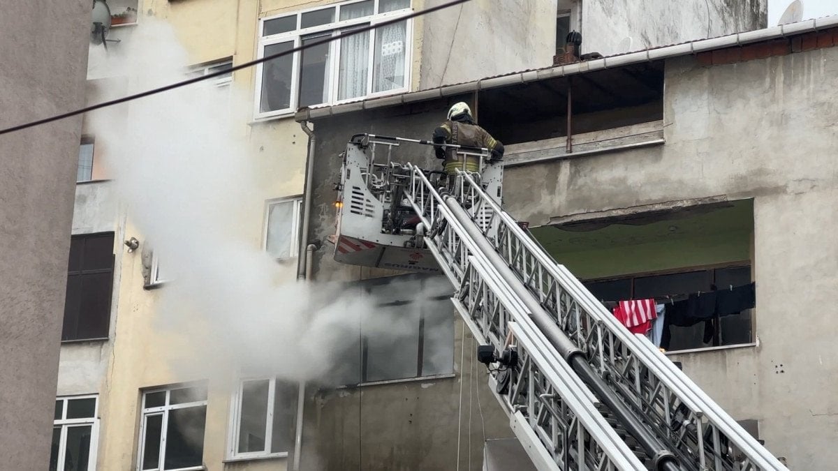 istanbulda 5 katli bir binada cikan yangin sonduruldu 0 saR4IKtH
