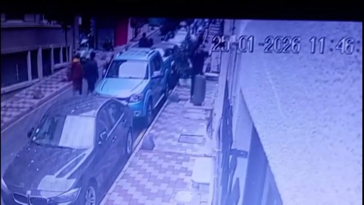 istanbulda seyyar saticinin buldugu cesede intihar susu verildigi ortaya cikti 1 1mcSeHW7