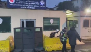 istanbulda tartistigi kisinin aracini kesen surucu yakalandi aIn5DMdI