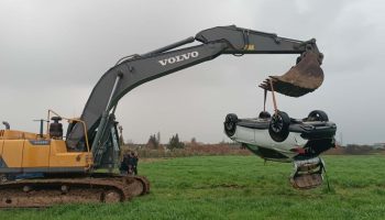 izmirde kopruden gecen otomobil sele kapildi 2 kisi hayatini kaybetti 54EwQBbk