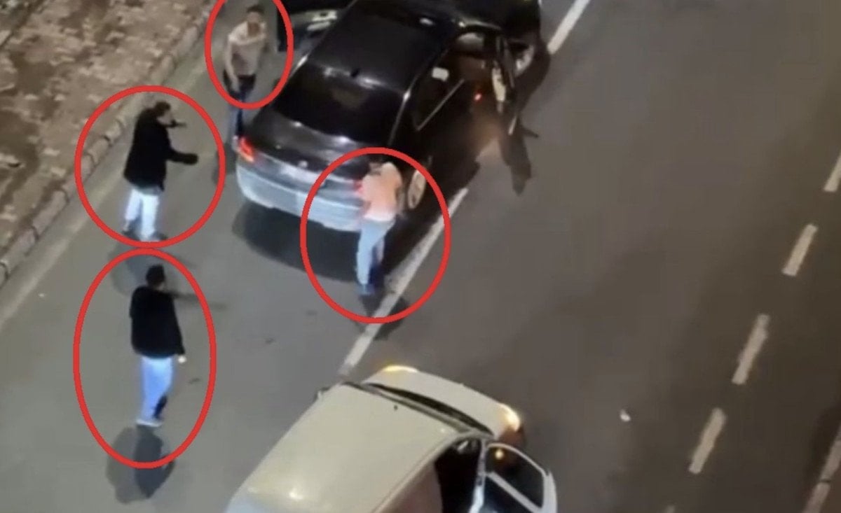 kayseride trafikte yol verme kavgasi kamerada 3 gozalti 0 EPBdAgl6