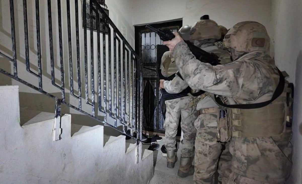 osmaniye merkezli deas operasyonu 3 tutuklama 0 JMXhJlNO