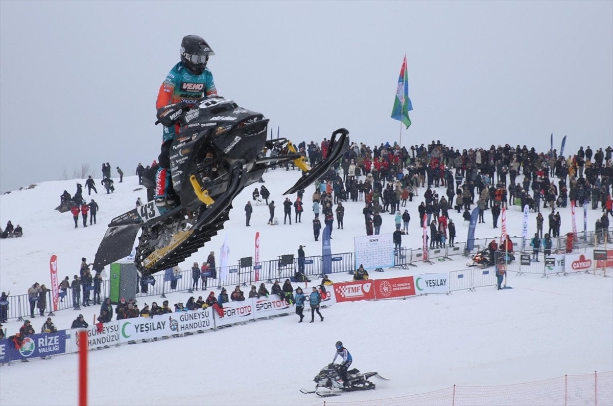 rizede dunya kar motosikleti sampiyonasinda siralama heyecani 8