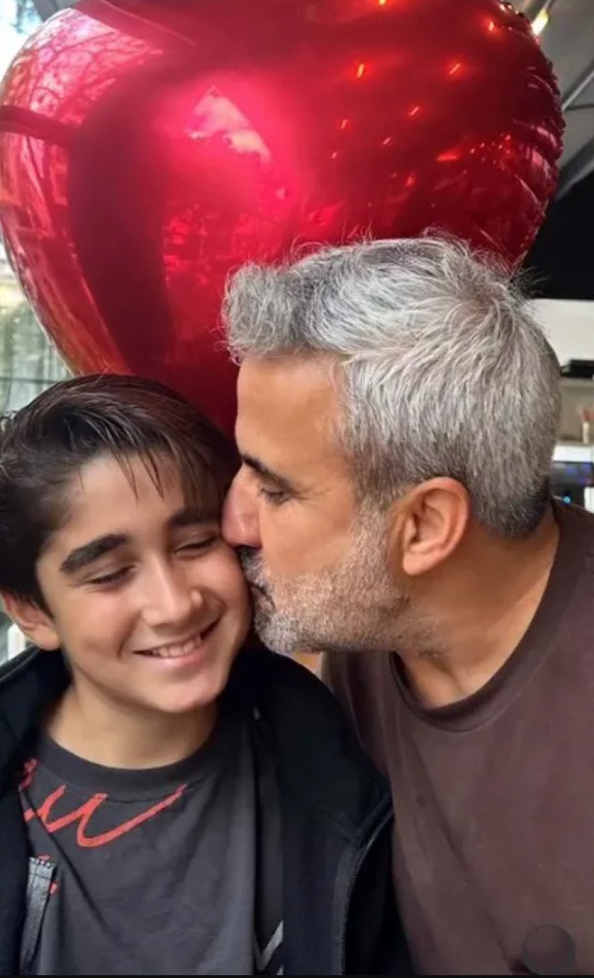 sarkici emrah kizini paylasti eleysa 9 yasinda 1 KlKTPLPK