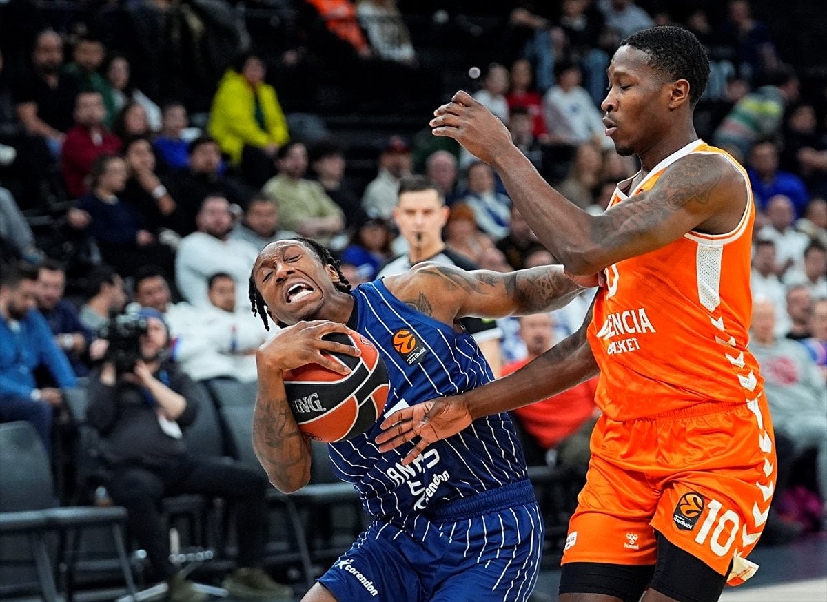 valenciayi yenen anadolu efes 9 mac sonra kazandi 1